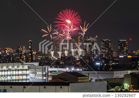 <<Kanagawa Prefecture>> Fireworks Festival in the Cityscape - Ota Ward Peace Memorial Fireworks <<Photographed from Kawasaki City>> 130282607