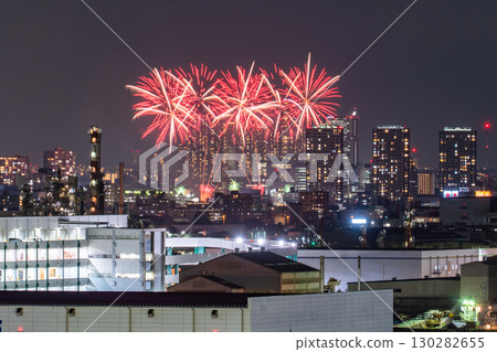 <<Kanagawa Prefecture>> Fireworks Festival in the Cityscape - Ota Ward Peace Memorial Fireworks <<Photographed from Kawasaki City>> <<Kanagawa Prefecture>> Fireworks Festival in the Cityscape - Ota Ward Peace Memorial Fireworks <<Photographed from Kawasaki City>> 130282655