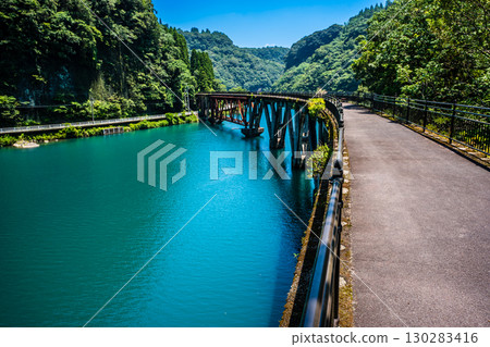 Former Takachiho Railway No. 3 Gokase River Bridge [Hinokage Town, Nishiusuki District, Miyazaki Prefecture] 130283416