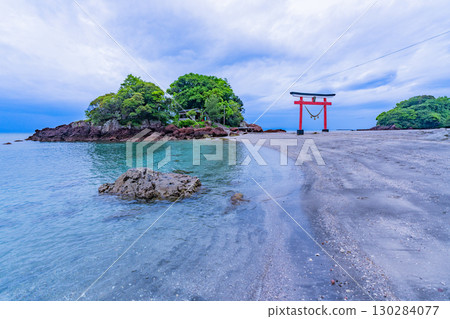 [Kagoshima Prefecture, Kanoya City] Sugawara Shrine evening view 130284077