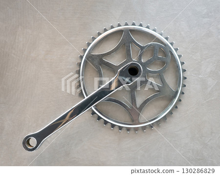 自行車零件：單楔齒輪曲柄 130286829