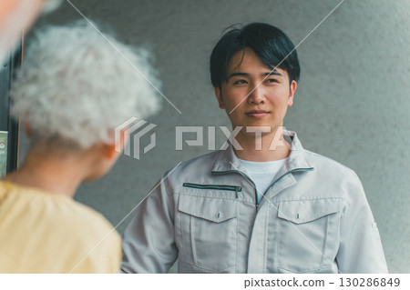 上門推銷老年人 130286849