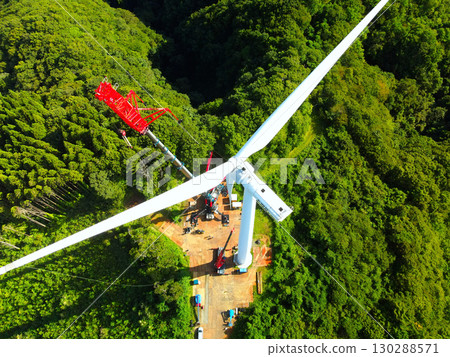 秋季北海道江差町風力發電風力渦輪機建設工程鳥瞰圖 130288571