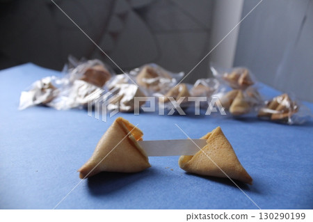 New Year's Eve Cookie Prediction. Traditions from China 130290199