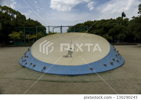 看起來像大盤子的幻燈片 130290245