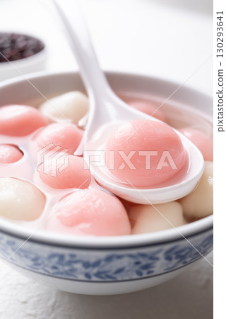 Tangyuan (Chinese sweet dumpling), Glutinous rice ball in syrup Tangyuan (Chinese sweet dumpling), Glutinous rice ball in syrup 130293641