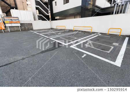 無鎖投幣停車場/無擋板付費停車場 130295914