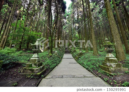 Kamishikimi Kumano Shrine 130295991