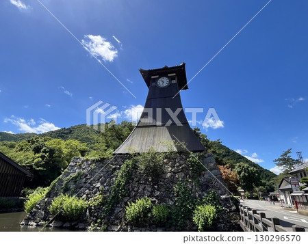 Shinkoro, Japan's oldest clock tower, located in Izushi Shinkoro, Japan's oldest clock tower, located in Izushi 130296570