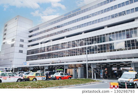 Hakata Station/Hakata Ward, Fukuoka City, Fukuoka Prefecture Hakata Station/Hakata Ward, Fukuoka City, Fukuoka Prefecture 130298793