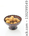 Longan served on tableware 130299549