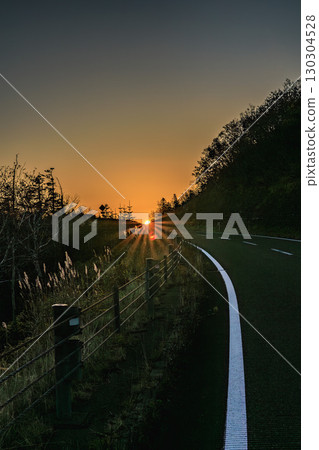 A fantastic sunset road that stretches across Shiretoko Pass A fantastic sunset road that stretches across Shiretoko Pass 130304528