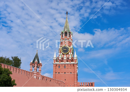Spasskaya Tower Clock Of The Moscow Kremlin Under Blue Summer Sky Spasskaya Tower Clock Of The Moscow Kremlin Under Blue Summer Sky 130304934