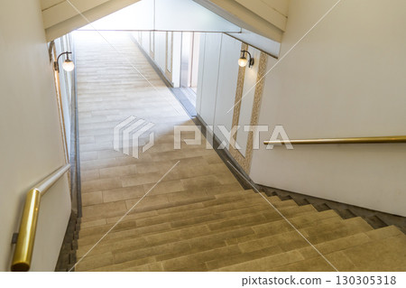 美麗的酒店走廊風景 130305318