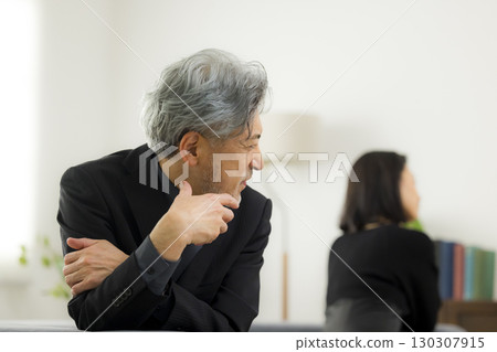 Image of a fighting middle-aged couple 130307915