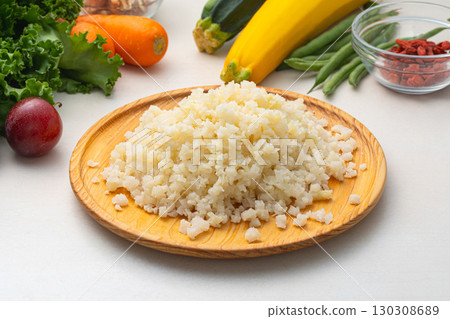 Low-Carb Diet Cauliflower Rice 130308689