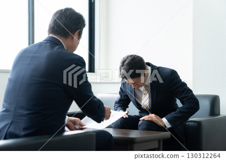 憤怒的中年商人 憤怒的中年商人 130312264