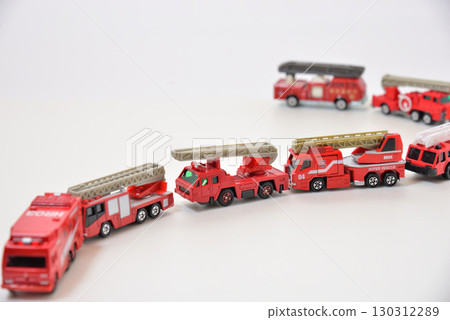 消防車大規模災害縣支援隊形象 130312289