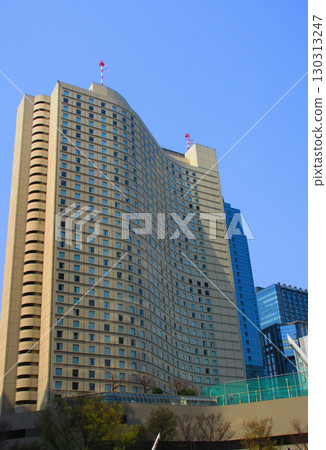 新宿副中心的摩天大樓和藍天 130313247