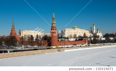 View of the Moscow Kremlin and Moscow river in winter 130314071