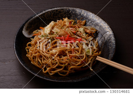 Fried noodles  130314681