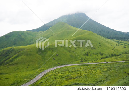 大分縣、由布院、由布山、山波高速公路 130316800