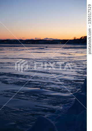 根室灣的冬天日出 130317529
