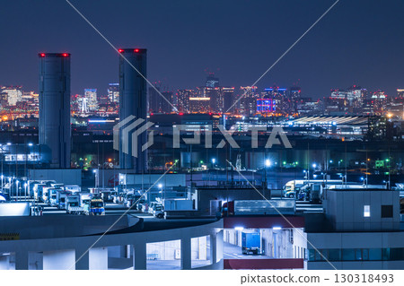 Tokyo Night View and Factory Night View (View of Kawasaki Marien) 130318493