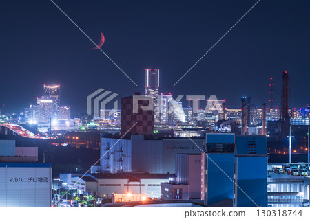 <神奈川縣>橫濱港未來的夜景與工廠夜景 <神奈川縣>橫濱港未來的夜景與工廠夜景 130318744