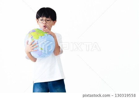 有地球的一個男孩 有地球的一個男孩 130319558