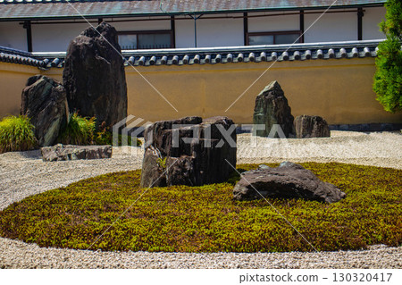 【京都風光】龍源院：獨特而令人印象深刻的禪宗花園 130320417