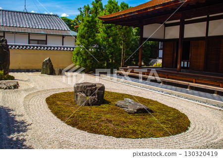 【京都風光】龍源院：獨特而令人印象深刻的禪宗花園 130320419