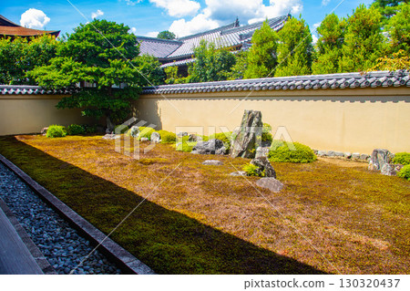 【京都風光】龍源院：獨特而令人印象深刻的禪宗花園 130320437