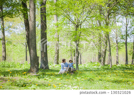 Parents and children playing in nature Parents and children playing in nature 130321026