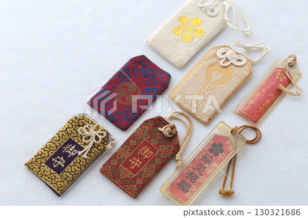 Many charms that I couldn't throw away and had trouble disposing of 130321686