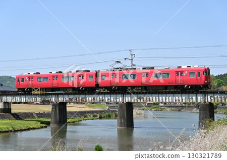 Meitetsu Hiromi Line 6000 series train 6012 Scarlet crossing the Kani River 130321789