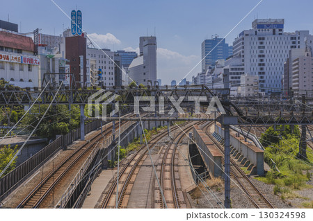 從池袋大橋眺望池袋站 130324598