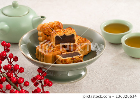 Mid-Autumn Festival Moon cake Geppei 130326634