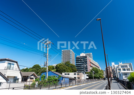 Heading towards Musashi-Koganei Station on Koganei Kaido Road, Maeharacho, Koganei City, Tokyo 130327404