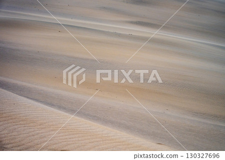 Tottori sand dunes 130327696