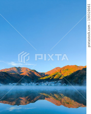 Lake Nakatsuna (autumn) 130328081