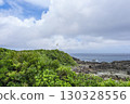 瓜崎燈塔矗立在伊豆半島南端的一塊岩石上。 130328556