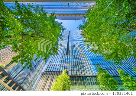 9月2日,日本東京城市景觀。大成大手町大廈前的十字路口與辦公大樓景觀 9月2日,日本東京城市景觀。大成大手町大廈前的十字路口與辦公大樓景觀 130331461