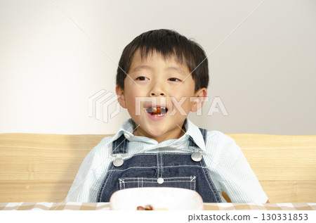 一個孩子 一個孩子 130331853