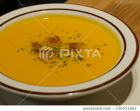 南瓜湯 130331862