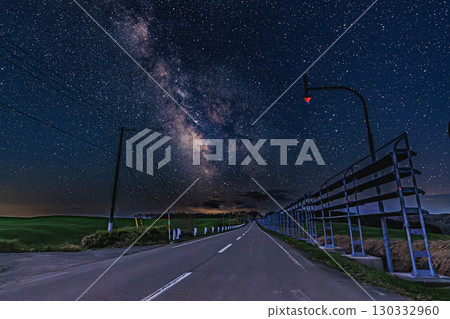 A straight road leading to the Milky Way 130332960