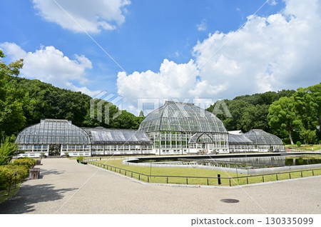Higashiyama Zoo and Botanical Gardens Greenhouse Front Building 130335099