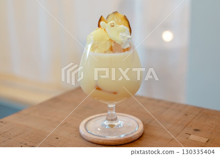 萬聖節專屬烤地瓜拿鐵搭配可愛的幽靈巧克力 萬聖節專屬烤地瓜拿鐵搭配可愛的幽靈巧克力 130335404