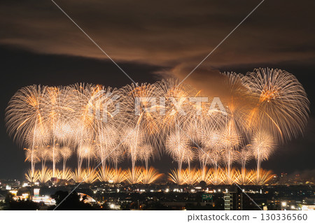 長岡煙火，鳳凰般翱翔，點亮夏夜空 130336560