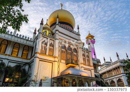 Sultan Mosque at dusk, Singapore 130337973